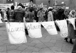 Manifestazione politica del femminismo a Napoli