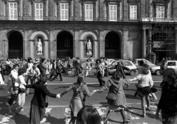 8 marzo 1980. Manifestazione in piazza del Plebiscito